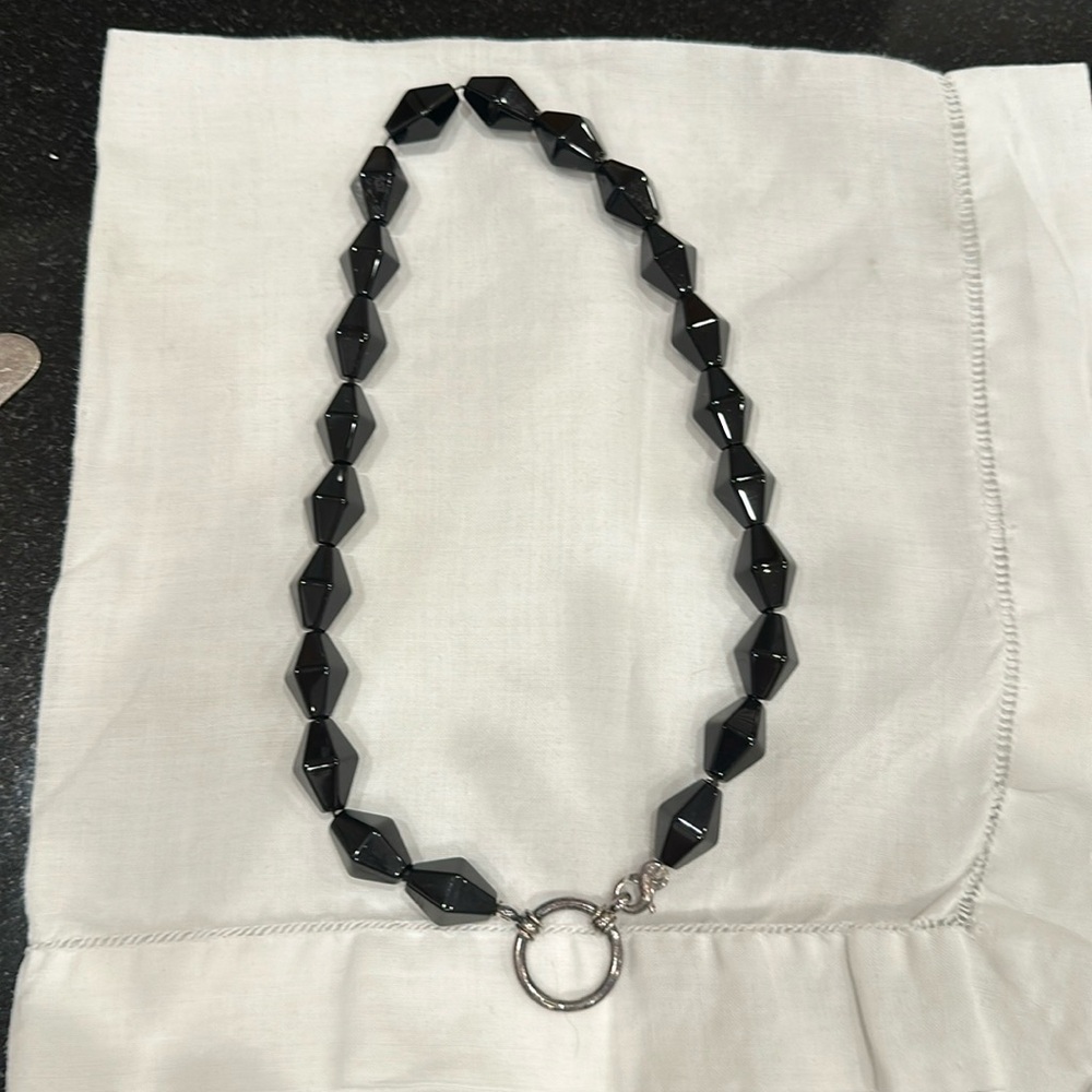 LA LOOP Necklace Black Beads 21"